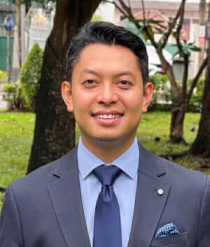 Dr. Si Thura portrait