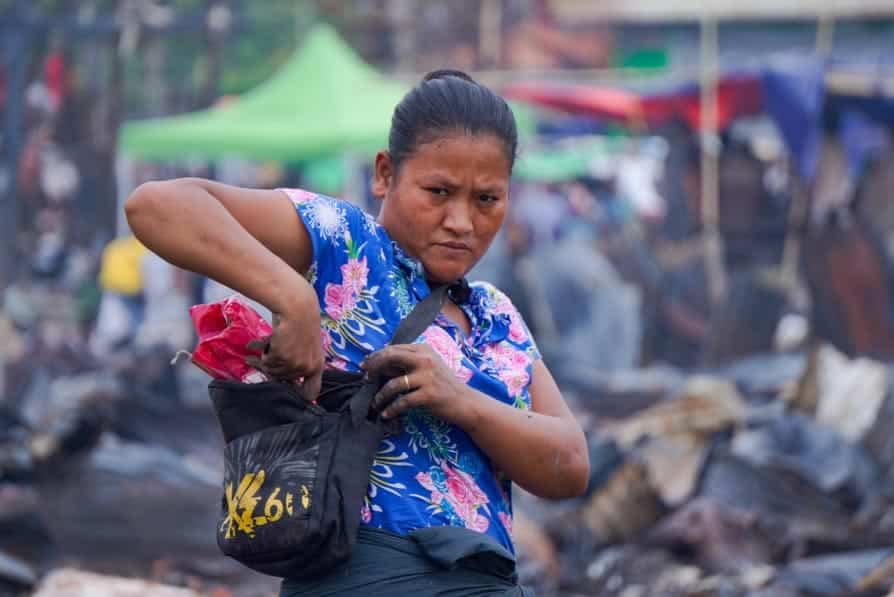 5819Living on the Edge: One Woman’s Struggle After the 2025 Myanmar Earthquake